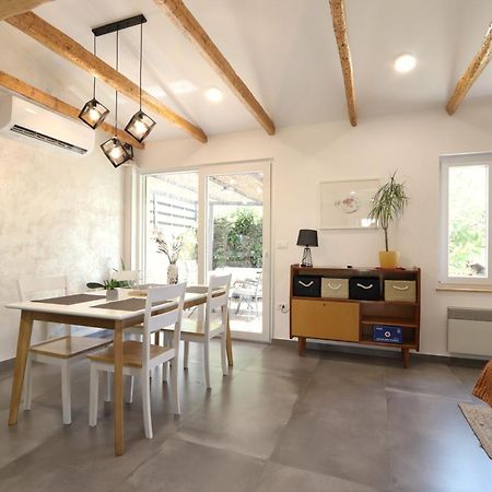 Holiday House "Laurus Garden" With Private Parking 梅杜林 外观 照片