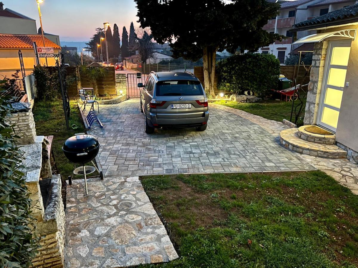 Holiday House "Laurus Garden" With Private Parking 梅杜林 外观 照片