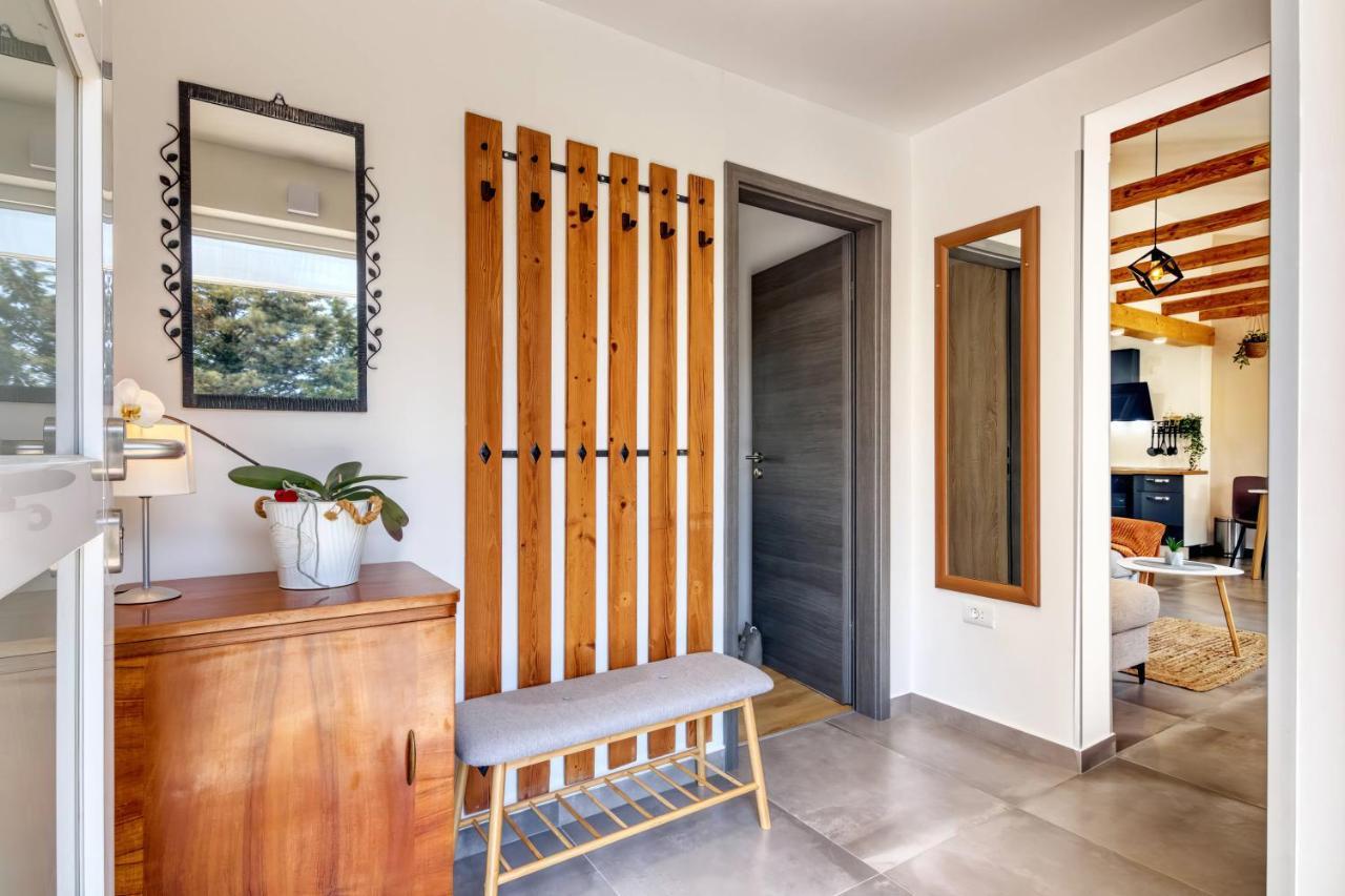 Holiday House "Laurus Garden" With Private Parking 梅杜林 外观 照片
