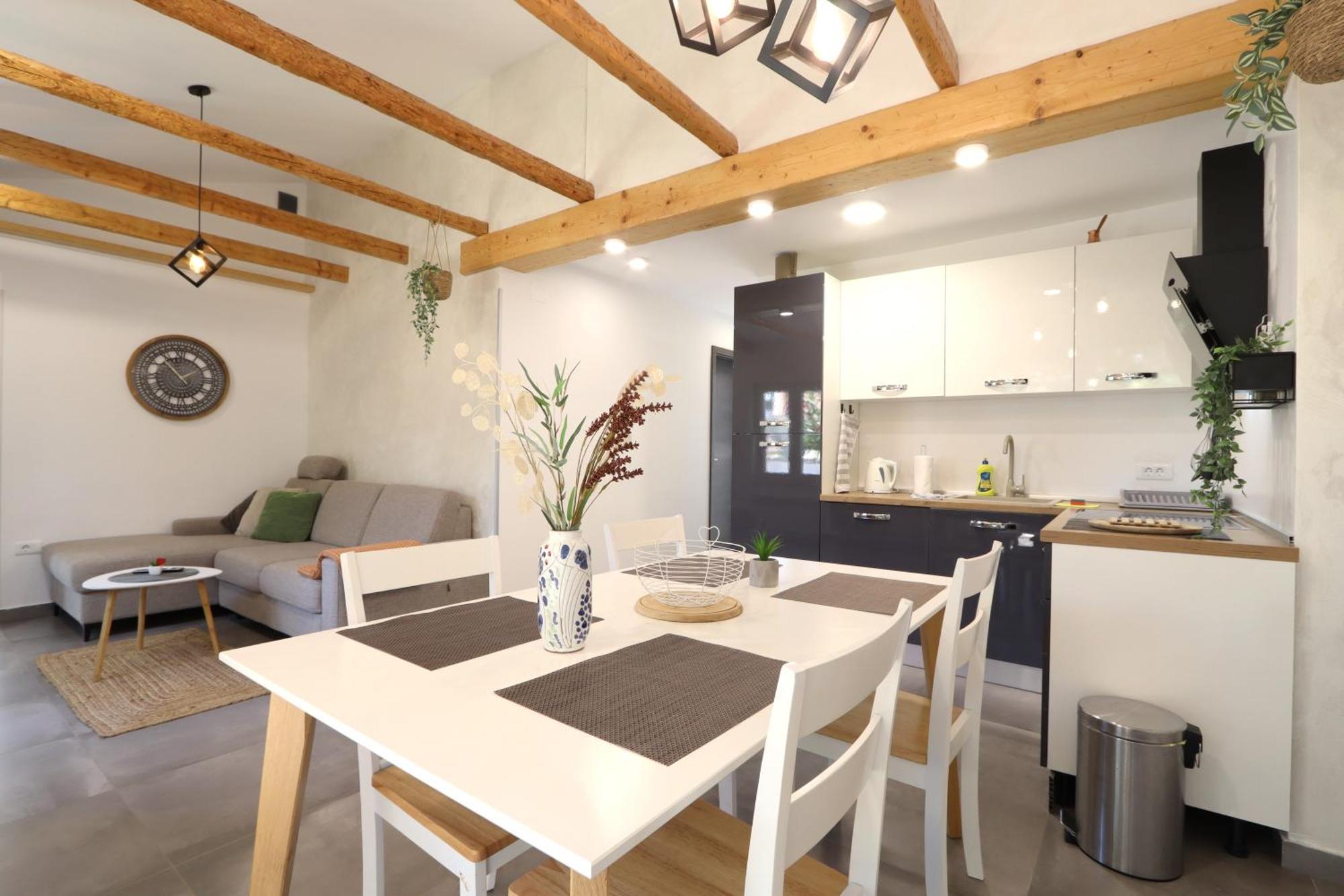 Holiday House "Laurus Garden" With Private Parking 梅杜林 外观 照片